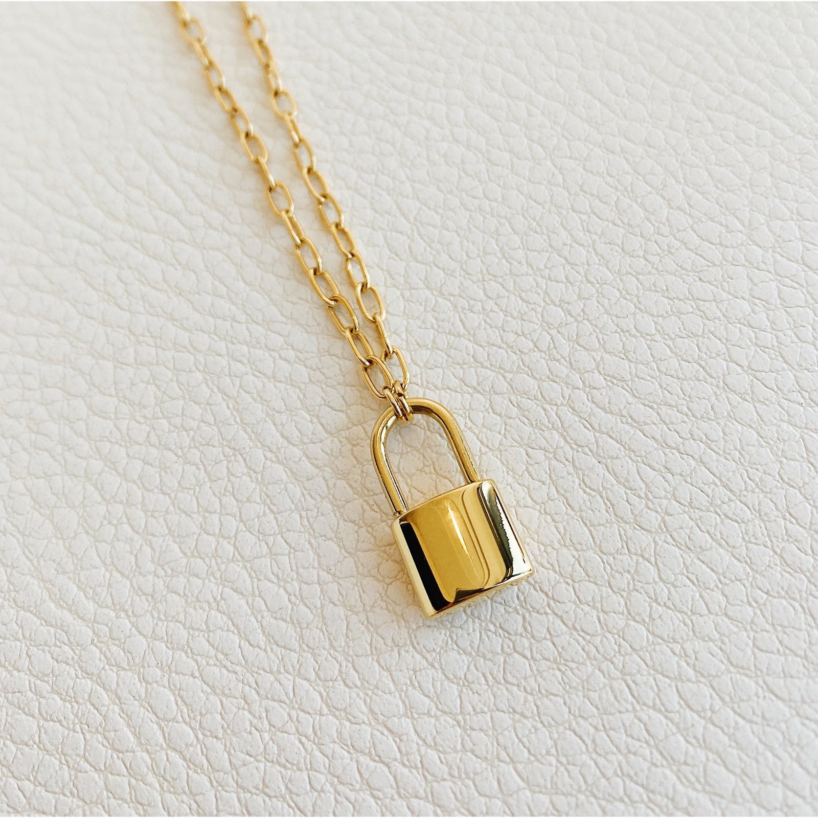 BYOU Jewelry - Cadence Gold Padlock Necklace – BYOUJEWELRY