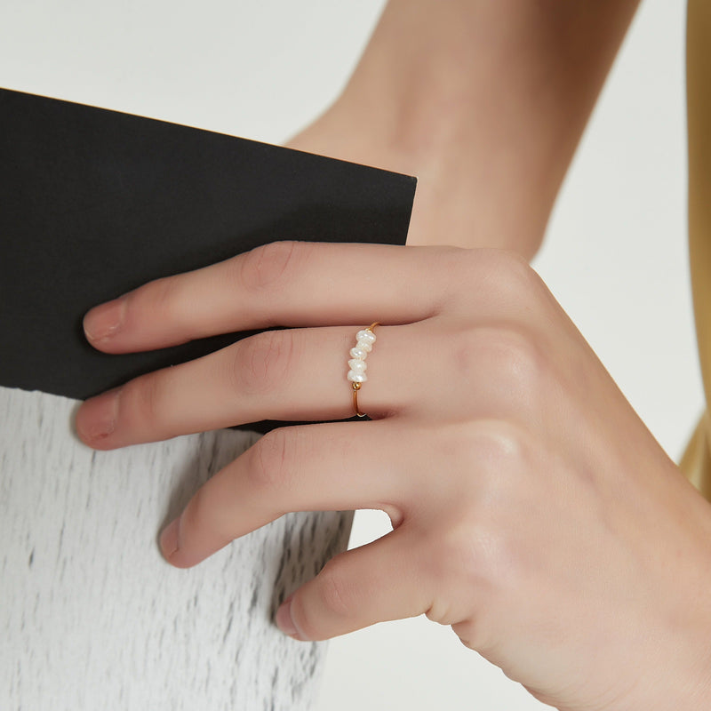 Olivia Dainty Pearl Ring - BYOUJEWELRY